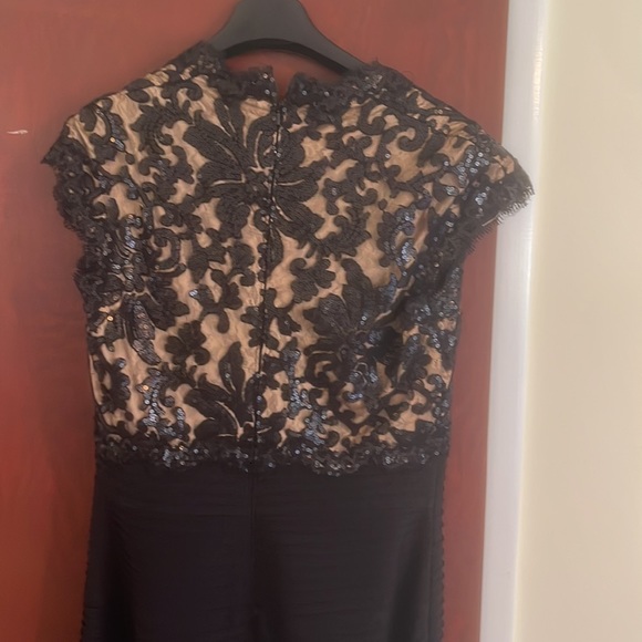 Tadashi Shoji dress - Picture 4 of 5